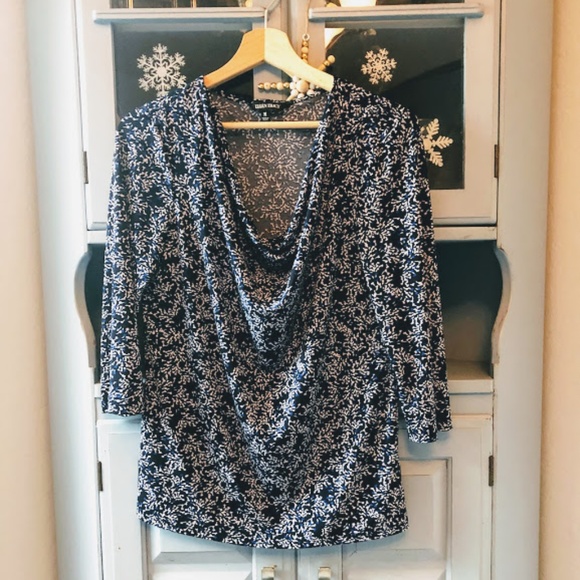Ellen Tracy Blue and White 3/4 Sleeve Top - Picture 1 of 6